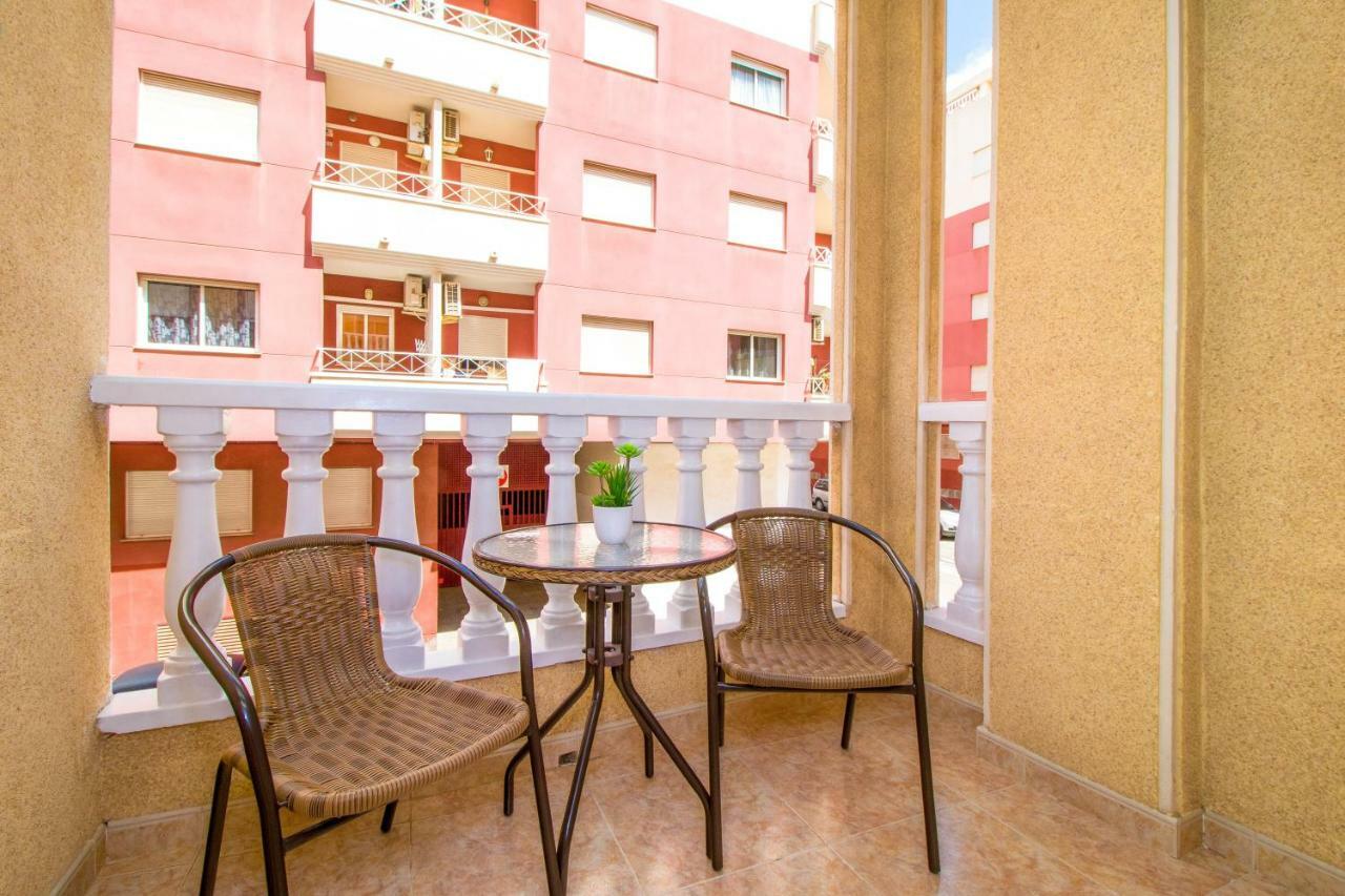 Jose Hurtado Apartamento Torrevieja Exterior photo